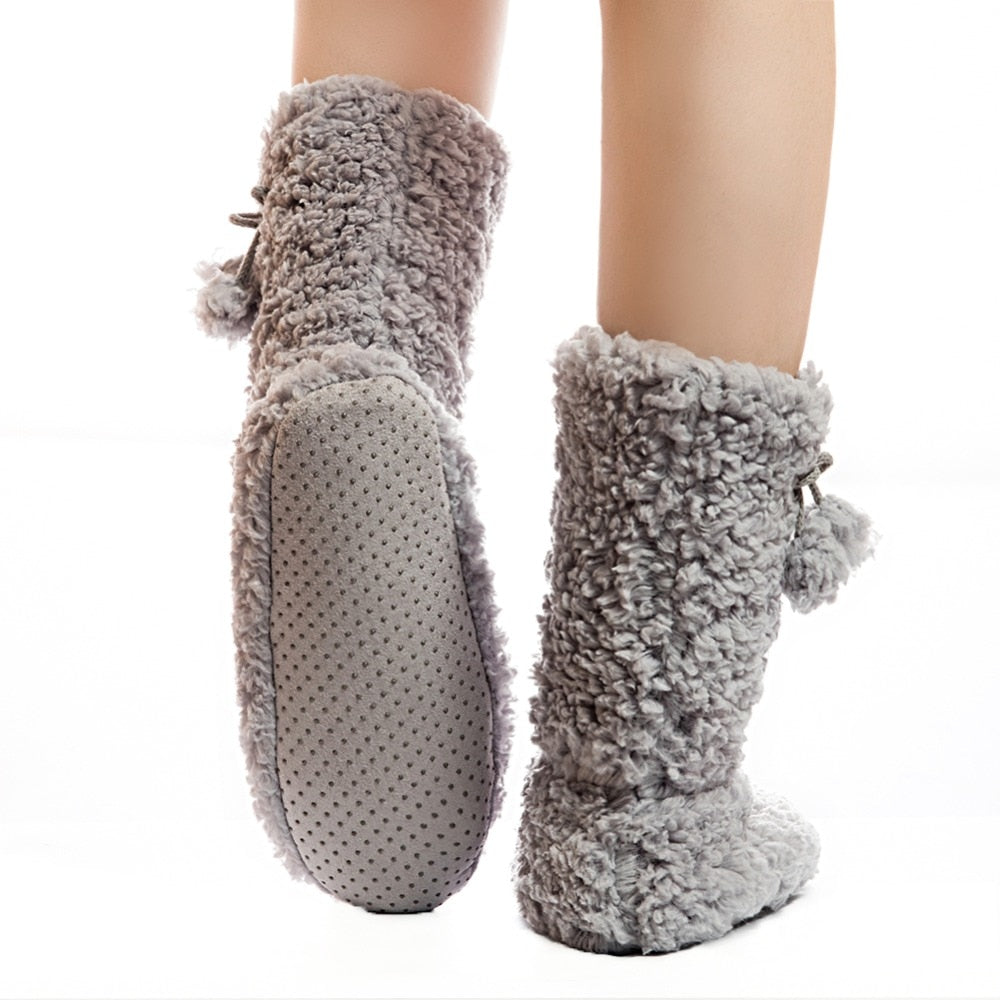 Super Plush Women's Above the Ankle Home Slippers