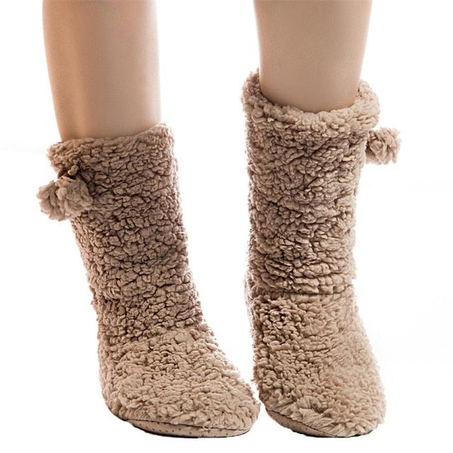 Super Plush Women's Above the Ankle Home Slippers