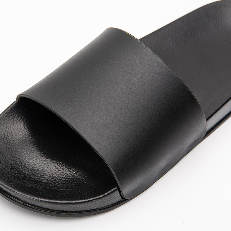 Men's Minimalist Black And White Slipper Sandal