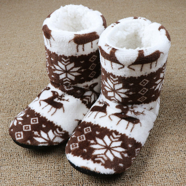 Woman's Reindeer Print Plush Winter Slippers